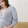 Estreñimiento durante el embarazo: Síntomas, dieta, y consejos para aliviarte